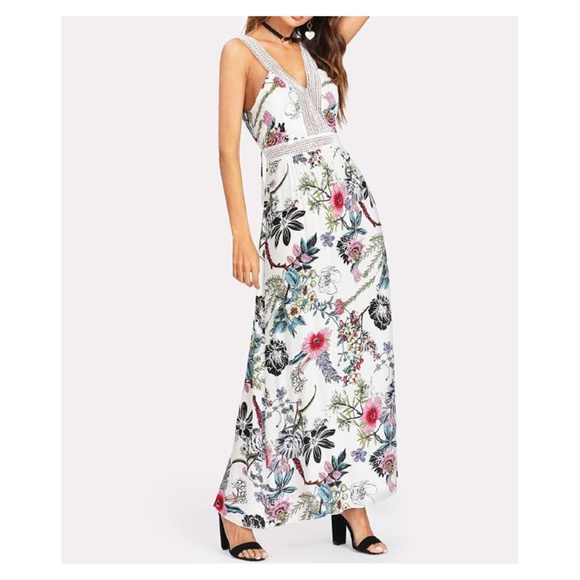 White Floral Sleeveless Crochet Lace Maxi Dress - Picture 4 of 5